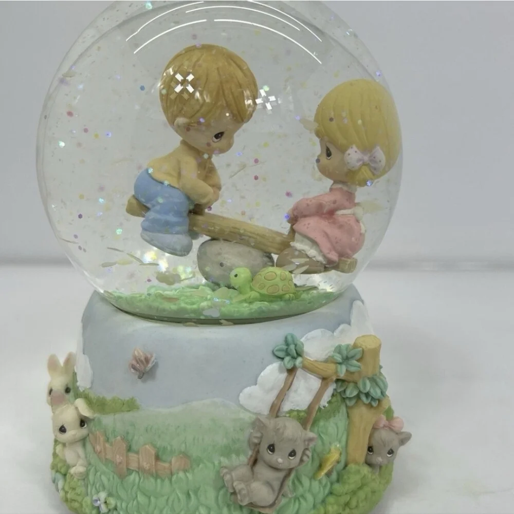 Precious Moments While Walking In The Park One Day Musical Snow Globe 5.5" Tall - Picture 1 of 10